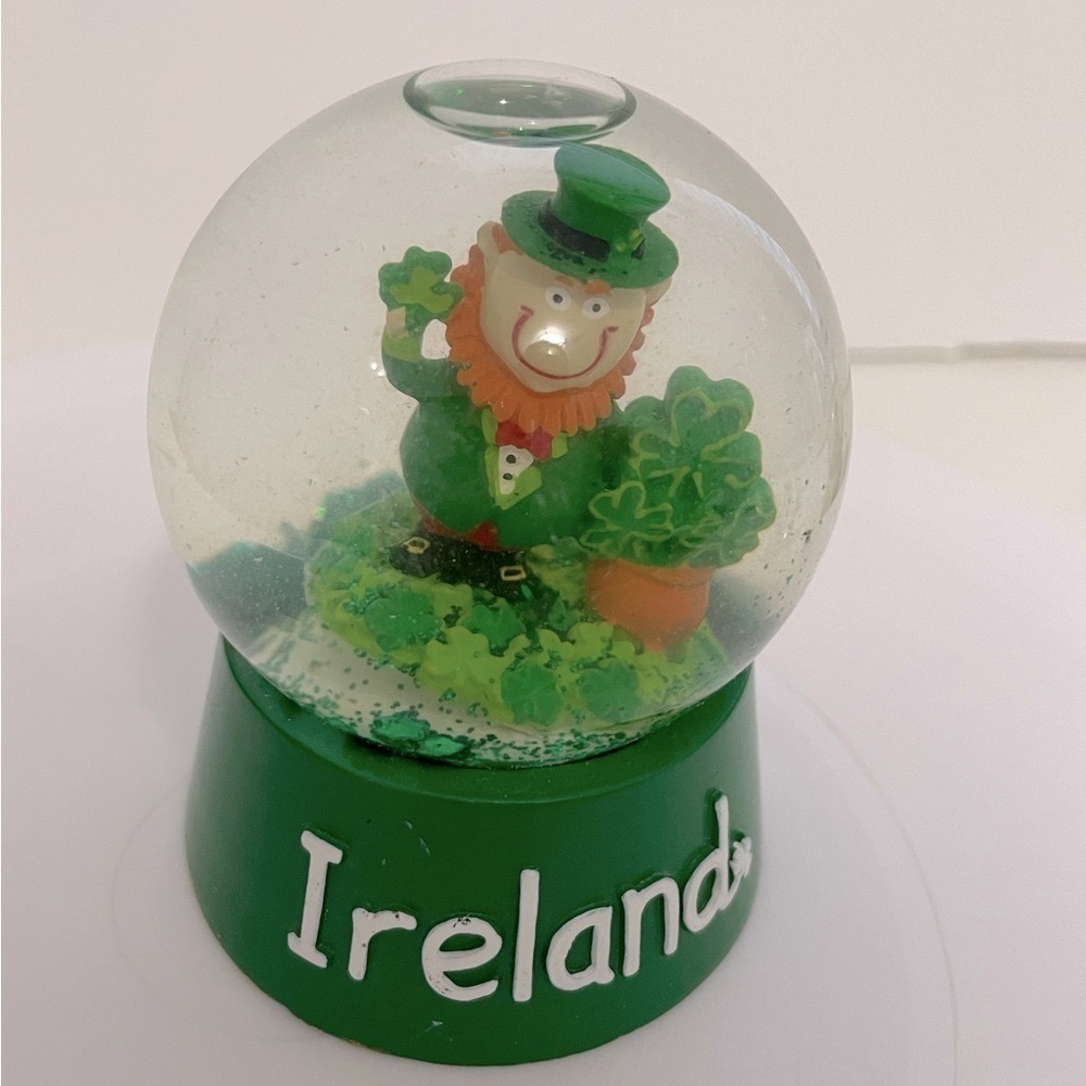 Ireland Snow Globe Souvenir
